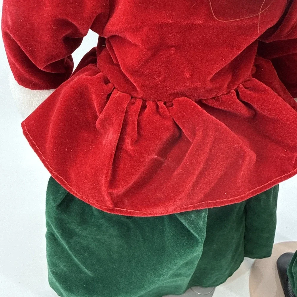 Christmas Carolers Boy & Girl Dolls 14